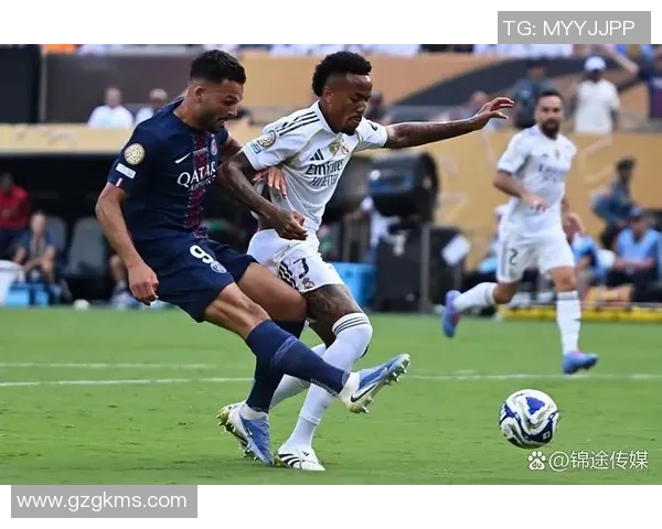 皇马与巴黎精彩对决录像回放全程回顾与分析 皇马与巴黎精彩对决录像回放全程回顾与分析